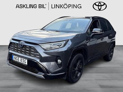 Grå Begagnad 2021 Toyota RAV4 Hybrid Style SUV | 319 000 kr (Marknadspris)