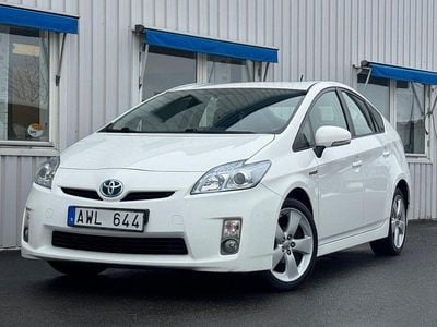 Begagnad Toyota Prius 136 HK (100 kW) 2011 Vit Halvkombi