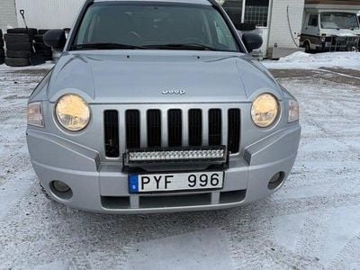 Begagnad Jeep Compass 140 HK (102 kW) 2007 Silver SUV