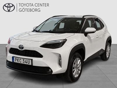Vit Begagnad 2022 Toyota Yaris Hybrid Active | 269 900 kr (Marknadspris)