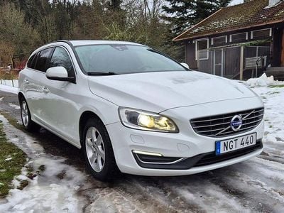 Begagnad 2017 Volvo V60 Business Edition Kombi | 155 000 kr (Marknadspris)