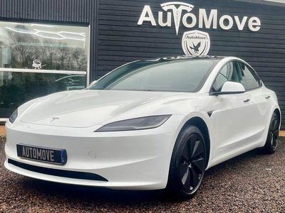 Begagnad Tesla Model 3 Standard Range 235 kW (320 HK) 2024 Vit Sedan