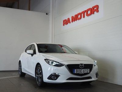 Begagnad Mazda 3 Inclusive 150 HK (110 kW) 2014 Vit Halvkombi