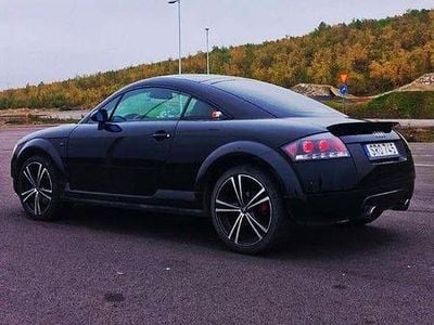 Begagnad Audi TT 224 HK (164 kW) 2000 Svart Sportkupé