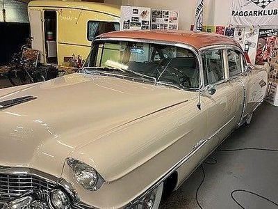Ljusbrun Begagnad 1954 Cadillac Fleetwood Sedan | 286 999 kr