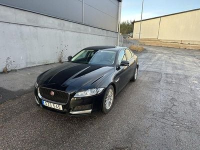 Svart Begagnad 2016 Jaguar XF Sedan | 79 500 kr