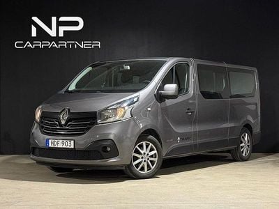 Grå Begagnad 2015 Renault Trafic Minibuss | 139 900 kr (Dyr)