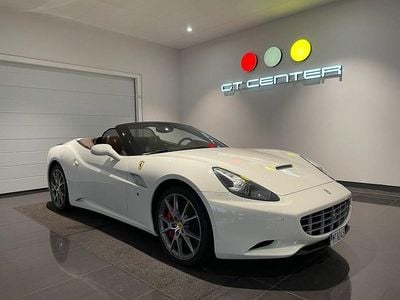 Begagnad Ferrari California 490 HK (360 kW) 2012 Vit Cab