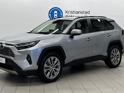 Silver Begagnad 2024 Toyota RAV4 Hybrid Executive SUV | 439 900 kr (Bra pris)