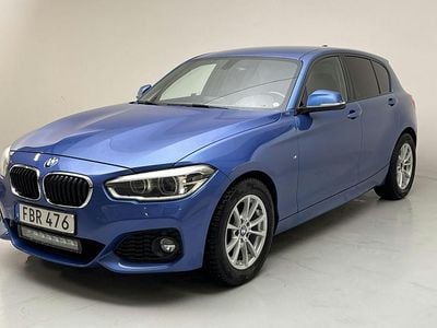 Begagnad BMW 120 Shadowline 190 HK (139 kW) 2017 Blå Halvkombi
