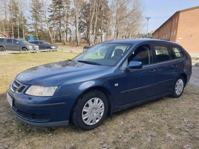 begagnad Saab 9-3 1.8 Linear sportcombi blå met Besiktad Dragkrok Ac