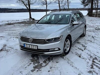Begagnad VW Passat Executive 150 HK (110 kW) 2015 Silver metallic