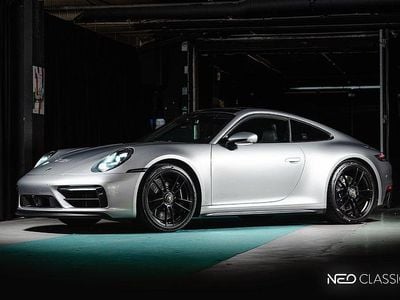 Porsche 911 Carrera 4 GTS