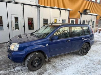 Begagnad Nissan X-Trail 165 HK (121 kW) 2005 Blå metallic SUV