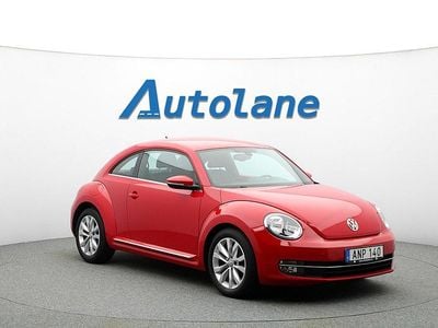 Röd Begagnad 2014 VW Beetle Halvkombi | 99 900 kr (Marknadspris)