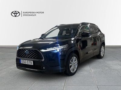 Svart Begagnad 2022 Toyota Corolla Cross Style SUV | 349 800 kr (Marknadspris)