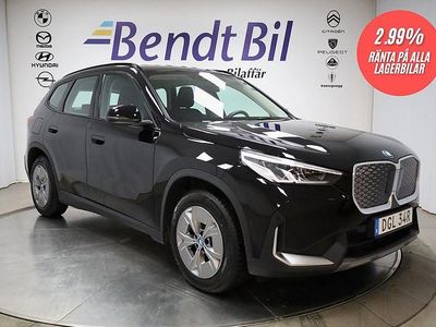 Svart Begagnad 2025 BMW iX1 Shadowline SUV | 419 500 kr