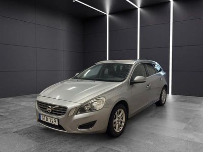 Silver Begagnad 2013 Volvo V60 Summum Kombi | 89 990 kr (Marknadspris)