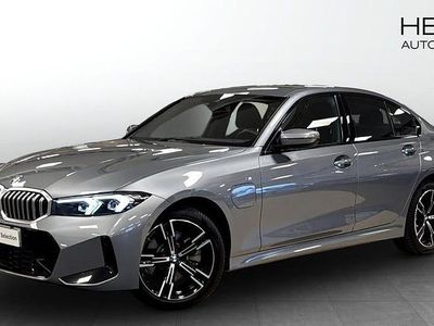 Grå Begagnad 2025 BMW 330 Comfort Edition Sedan | 518 700 kr