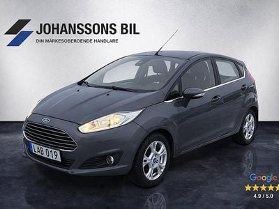 Begagnad Ford Fiesta Titanium 101 HK (74 kW) 2015 Grå Halvkombi