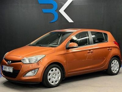 Begagnad Hyundai i20 Premium 85 HK (62 kW) 2014 Orange Halvkombi