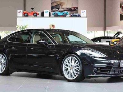 Porsche Panamera 4