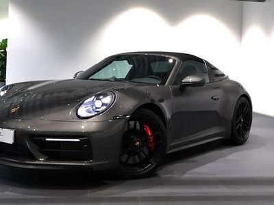 Begagnad Porsche 911 Targa 4 480 HK (353 kW) 2023 Flerfärgad (grey) Cab