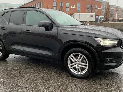 Begagnad Volvo XC40 R-Design 163 HK (119 kW) 2021 Svart SUV