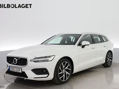Vit Begagnad 2019 Volvo V60 Momentum Kombi | 289 800 kr (Dyr)