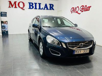 Blå Begagnad 2013 Volvo V60 Momentum Kombi | 144 900 kr (Marknadspris)