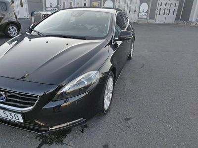 begagnad Volvo V40 D4 Momentum Euro 6 VoC