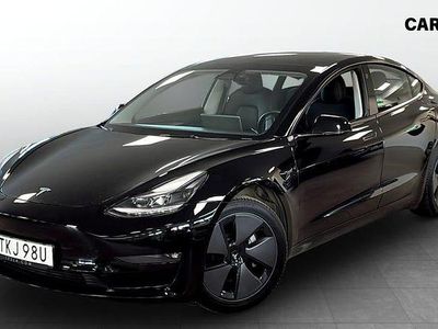 Svart Begagnad 2022 Tesla Model 3 Sedan | 319 900 kr (Lite dyr)