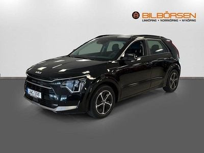 Svart Begagnad 2022 Kia Niro SUV | 249 900 kr (Marknadspris)