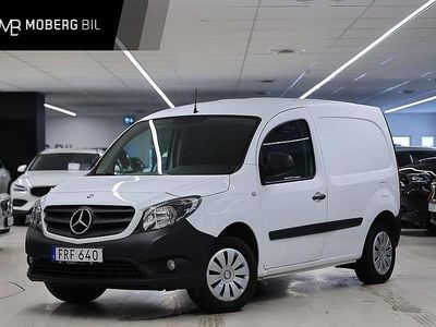 Vit Begagnad 2018 Mercedes Citan 109 Sedan | 104 900 kr (Marknadspris)