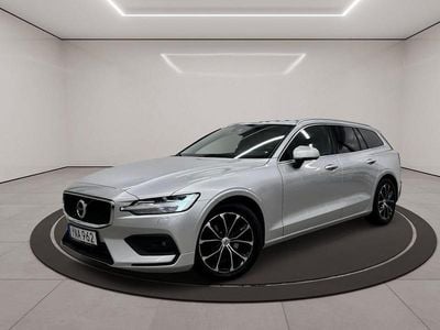 Silver Begagnad 2019 Volvo V60 Momentum Kombi | 224 500 kr (Lite dyr)