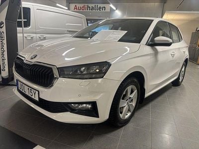 Begagnad Skoda Fabia Style 110 HK (80 kW) 2023 Candy white Halvkombi