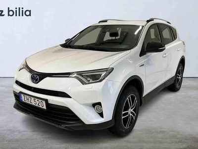 Vit Begagnad 2018 Toyota RAV4 Hybrid SUV | 244 900 kr (Marknadspris)