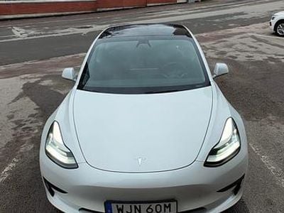 Begagnad Tesla Model 3 Standard Range Plus 208 kW (283 HK) 2020 Sedan