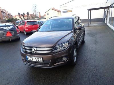 Brun Begagnad 2012 VW Tiguan Sportline SUV | 93 000 kr (Marknadspris)