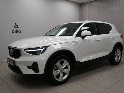 Begagnad Volvo XC40 Core 200 HK (147 kW) 2023 Vit SUV