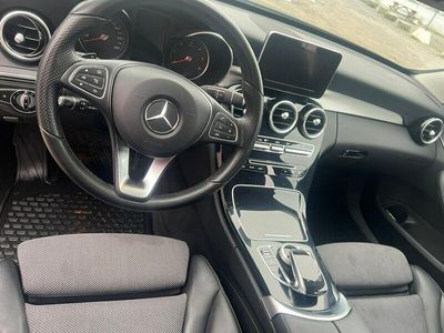 begagnad Mercedes C200 C200T d red 7G-Tronic Plu