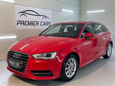 Röd Begagnad 2014 Audi A3 Sportback Attraction Halvkombi | 97 900 kr (Marknadspris)