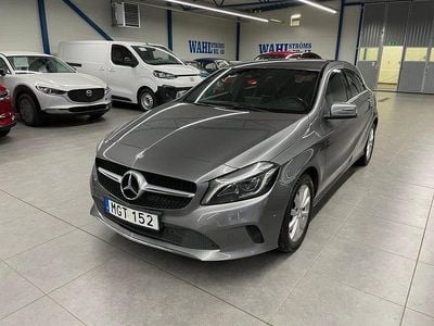 Mörkgrå Begagnad 2015 Mercedes A180 Halvkombi | 139 900 kr (Marknadspris)