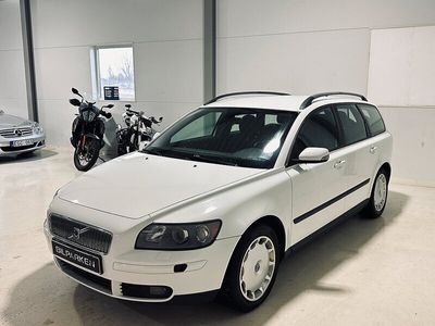 begagnad Volvo V50 2.4 140hk 15000mil M-Värmare Toppskick Full-Sbok