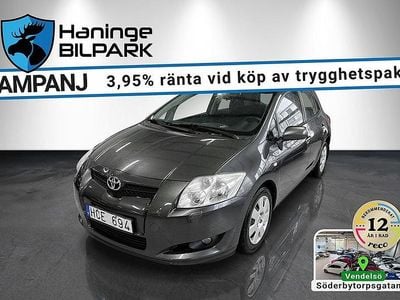 Grå Begagnad 2008 Toyota Auris Halvkombi | 59 995 kr (Marknadspris)