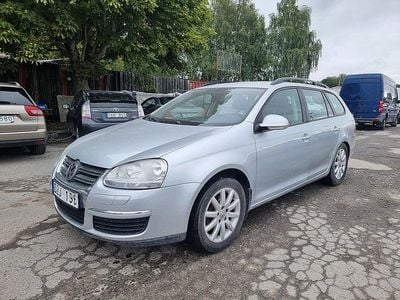 Begagnad VW Golf V 102 HK (75 kW) 2007 Silver Kombi