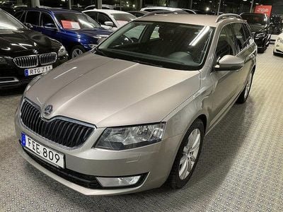 Begagnad Skoda Octavia Ambition 140 HK (102 kW) 2014 Brun metallic Kombi