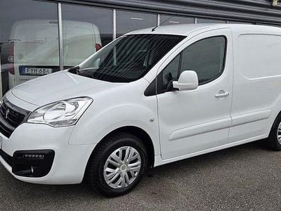 Vit Begagnad 2015 Peugeot Partner Minibuss | 89 900 kr (Dyr)
