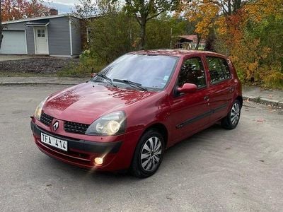 Begagnad 2002 Renault Clio II Halvkombi | 17 400 kr (Marknadspris)