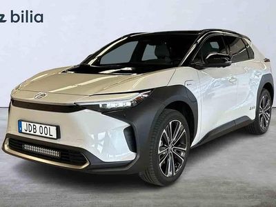 Vit Begagnad 2024 Toyota bZ4X Executive SUV | 499 900 kr